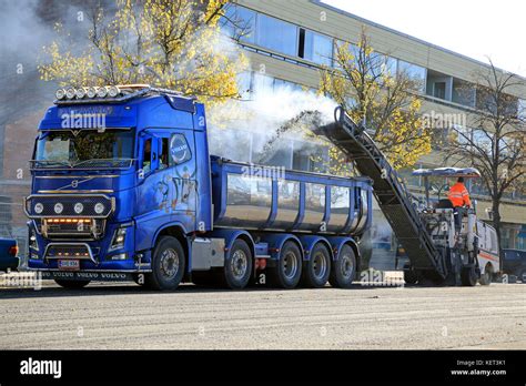 Benne Volvo Fh Banque De Photographies Et Dimages Haute R Solution