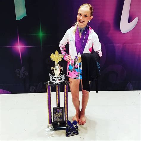 Maesi Caes turns 13 today! Official Teenager : dancemoms