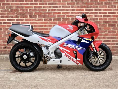 Honda RVF 750R RC45 Anthony Godin