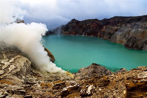 Beautiful Ijen Crater - IJEN CRATER, IJEN BLUE FIRE, IJEN TOUR