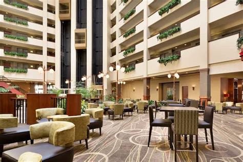 Embassy Suites Hotels in USA - Find Hotels - Hilton