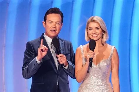 ITV Dancing On Ice viewers say 'it's meant to be' as Stephen Mulhern ...