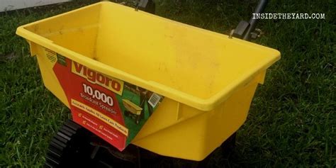 How To Use Vigoro Spreader To Apply Fertilizer On Your Lawn Inside The Yard