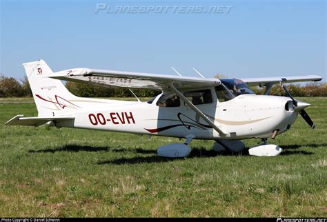 Oo Evh Private Cessna S Skyhawk Sp Photo By Daniel Schwinn Id