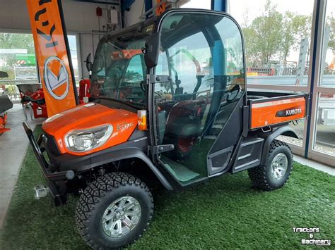 Kubota Kubota Tractor RTV Zitmaaier Compact Tuinbouwtraktoren In 6903