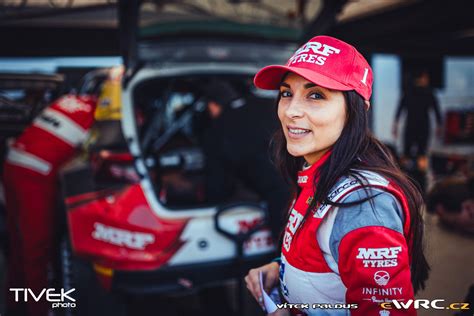 Llarena Efrén Fernández Sara Škoda Fabia RS Rally2 V Híd Rally