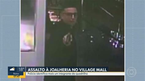 Vídeo Polícia identifica mais um integrante da quadrilha que assaltou