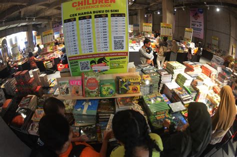 Foto Big Bad Wolf Books Pameran Buku Internasional Pertama Di Mal Kota Semarang