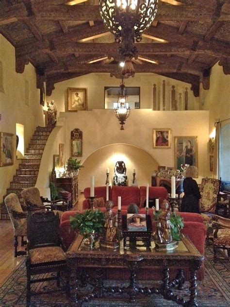 Spanish Hacienda Style Interior Design - decorooming.com