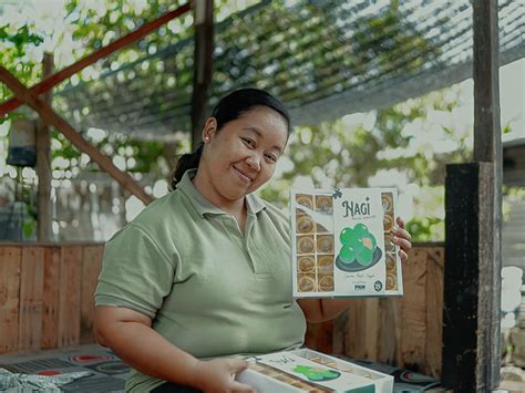 PNM Cerita Sukses Ibu Elly Nasabah PNM Mekaar Perintis Usaha Nastar