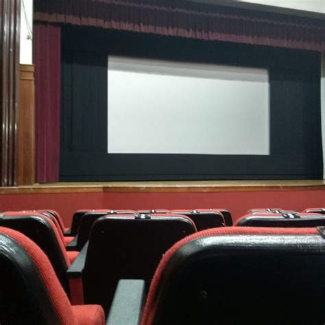 Revisões para Cine Teatro Municipal de Alter do Chão em Alter do Chão