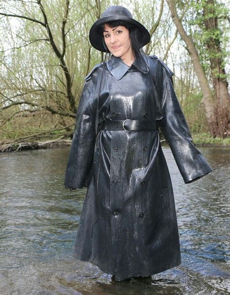 Pin By Mmmk On Rubber Wet Leather Latex Pee Rainwear Girl Raincoat