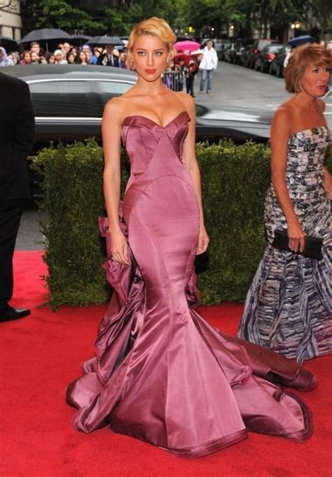 100 of the most memorable Met Gala gowns in history | Gala gowns, Nice ...