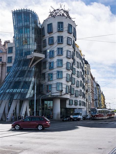 La Casa De Fred Y Del Jengibre O Del Baile En Praga En La Rep Blica