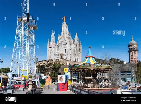 Vergn Gungspark Parc Datraccions Tibidabo In Barcelona Spanien