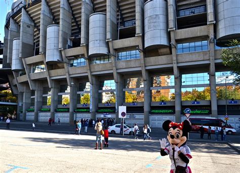 Real Madrid Stadium Tour - Tour Bernabeu - ReviewTravel Experta ...