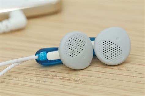 Đánh giá tai nghe Sony MDR-E9LP: Thiết kế, âm thanh, giá bán