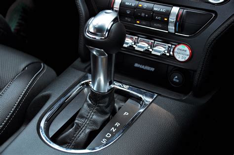 Ford Mustang GT Premium Interior Malaysia 14 - Autoworld.com.my