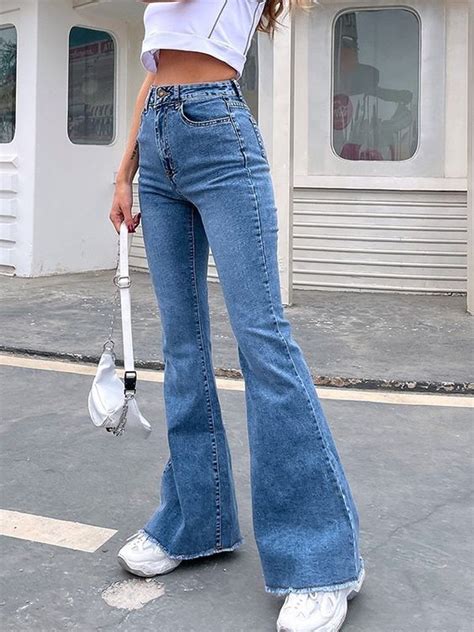 Outfits With Flare Jeans To Wear Right Now How To Style