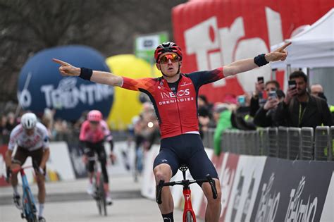 Transfert Tao Geoghegan Hart rejoint l équipe Lidl Trek TotalVelo