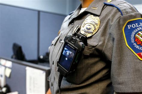 Police Body Cameras Can Help Officers And Suspects So Why Dont More