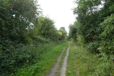 Railway Path Near Wold Farm Ds Pugh Cc By Sa Geograph Britain