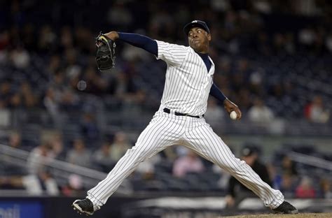 New York Yankees: What To Do With Aroldis Chapman