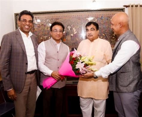 ISMA Leadership Meets Union Minister Nitin Gadkari To Seek Support In