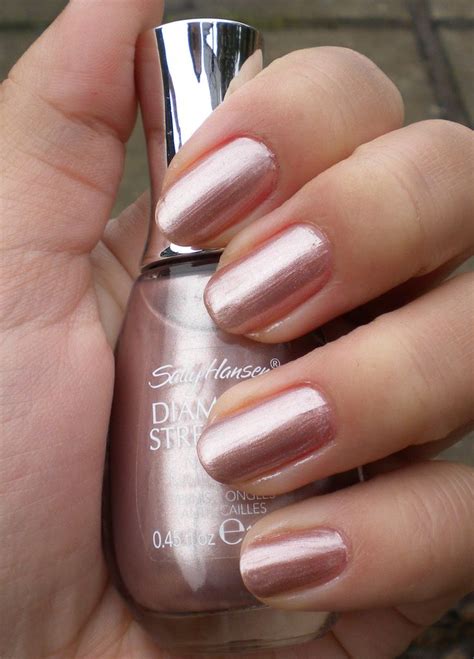 Sally Hansen Nude Shimmer Great Color For Everyday Wear Nail Polish Nail Shimmer Shimmery Nail