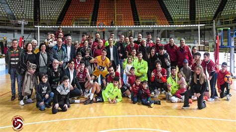 Reggiotv Il Ciclone Domotek Volley Reggio Calabria Avanza Impetuoso