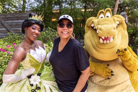 Queen Latifah Dances and Laughs with Princess Tiana and Louis at the ...