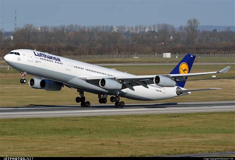 D Aigw Airbus A X Lufthansa Sebastian Thiel Jetphotos