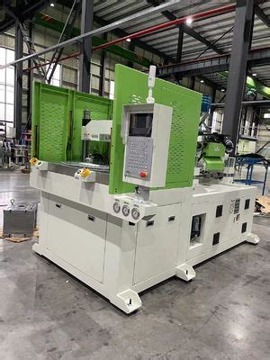 Horizontal Injection Vertical Clamping Molding Machine With Tons