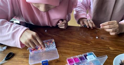 Srikandi Ganjar Sulsel Ajak Perempuan Milenial Buat Cicin Gelang