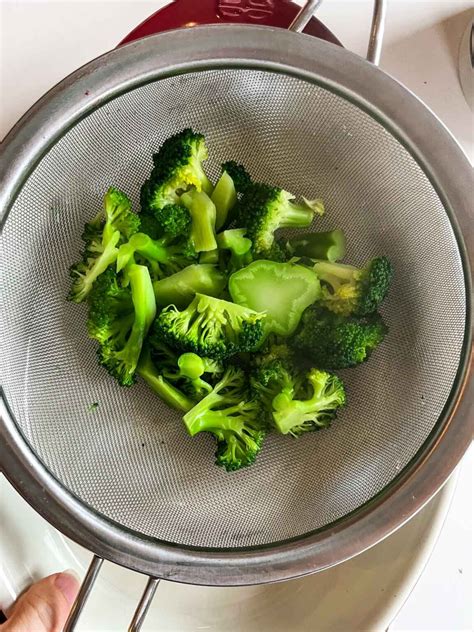 How To Boil Broccoli The Right Way Eats By April