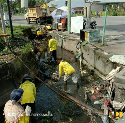 Dinas Pupr Pekanbaru Berulang Kali Bersihkan Saluran Drainase Tapi