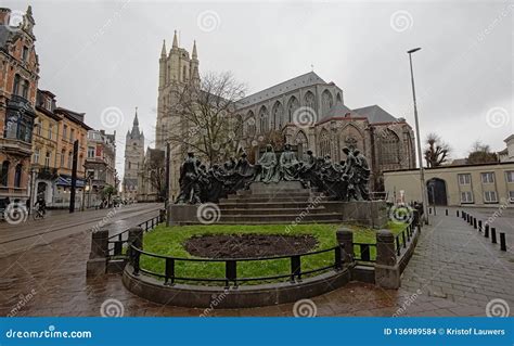 Statue Der Van Eyck Brüder in Der Historischen Mitte Von Gent Belgien