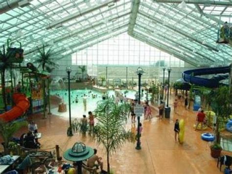 Best Price on Americana Waterpark Resort & Spa in Niagara Falls (ON ...