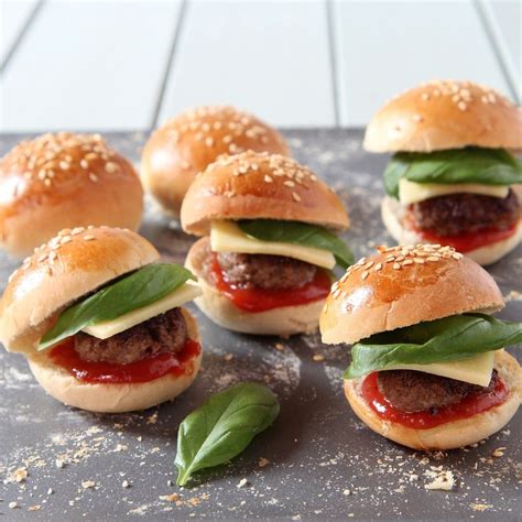 Mini Burger Buns Mini Burger Buns, Burger Buns Recipe, Mini Burgers ...