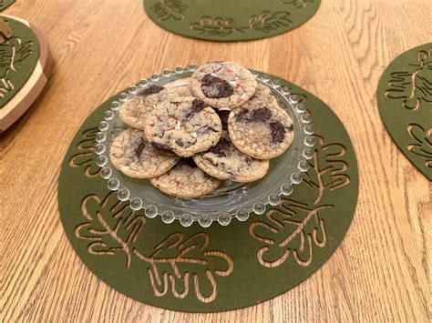 Cookie Week 2023: Peppermint Chocolate Chip Cookies — The Hofreiters