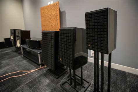 JBL Classic Series Loudspeakers Are Now Back In Black CEDIA 2022