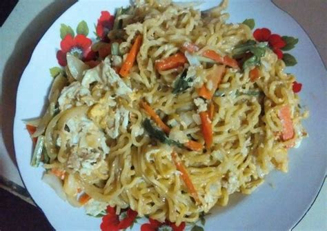 Resep Indomie goreng spesial oleh Sophia Nazwa - Cookpad