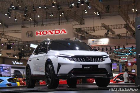 Galeri Foto Simak Detail Honda Suv Rs Concept Debut Calon Penantang