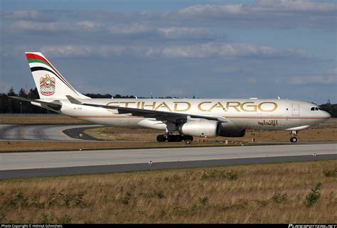 A6 DCB Etihad Airways Airbus A330 243F Photo By Helmut Schnichels ID