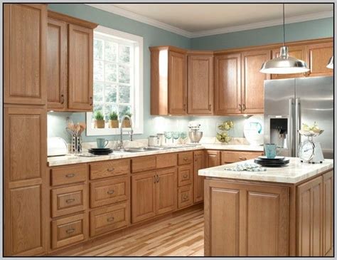 Light Brown Kitchen Cupboards Things In The Kitchen