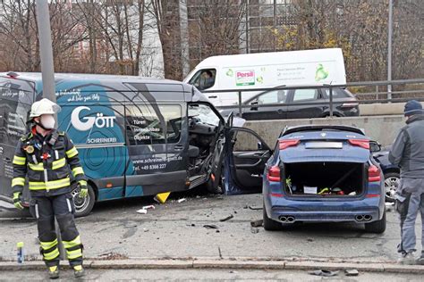 München Ein schwerer Unfall ereignete sich am mittleren Ring mit vier