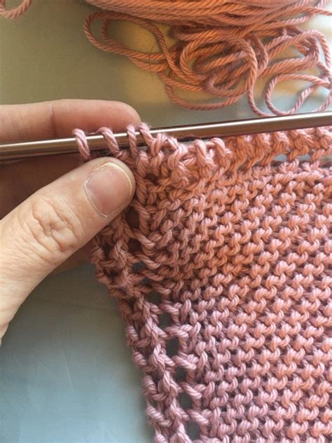 The Easiest Knit Dishcloth Free Pattern That Is Great For A Beginner