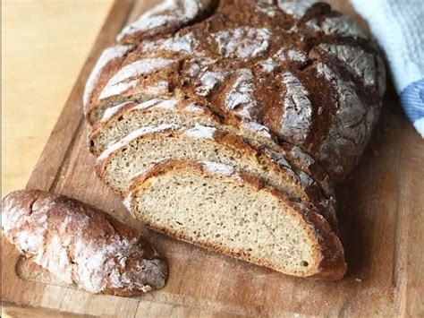 Roggen Weizen Mischbrot Mit Sauerteig Und Joghurt Rezept Yogut