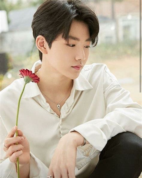 LIRIK LAGU BIODATA FAKTA YG TREASURE BOX Treasure Boxes Flower