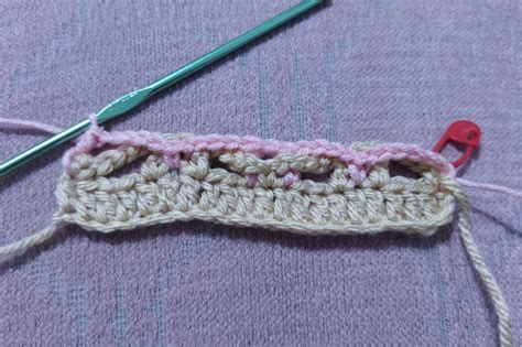 Easy and beautiful crochet stitch for beginners - Hand Crafts Ideas